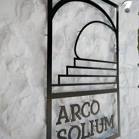 Hotel Arco Solium