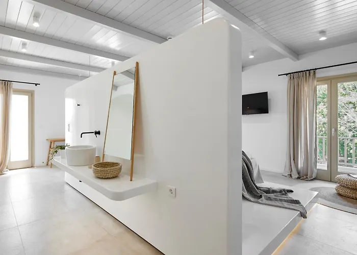 Arco Solium Hotel Adamantas (Milos)