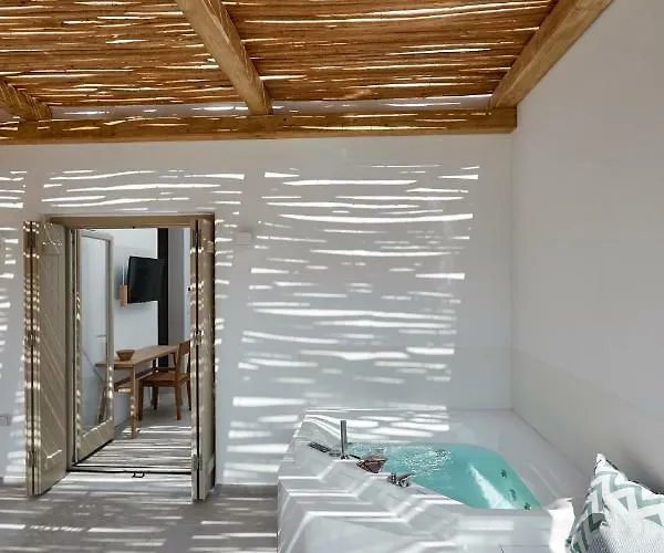 Arco Solium Hotel Adamantas (Milos)