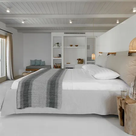 Arco Solium Adamantas (Milos)