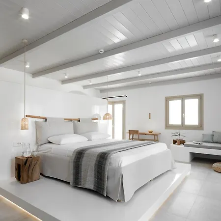 Arco Solium Adamantas (Milos)