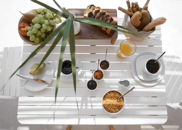 Arco Solium Hotel Adamantas (Milos)