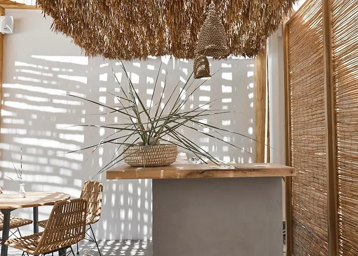 Arco Solium Adamantas (Milos)