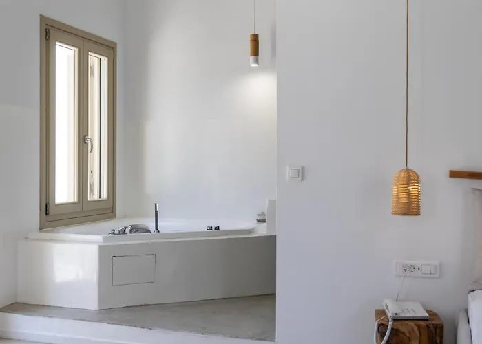 Arco Solium Hotel Adamantas (Milos)