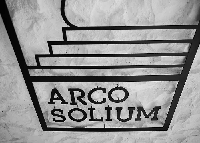 מלון Arco Solium אדאמאס